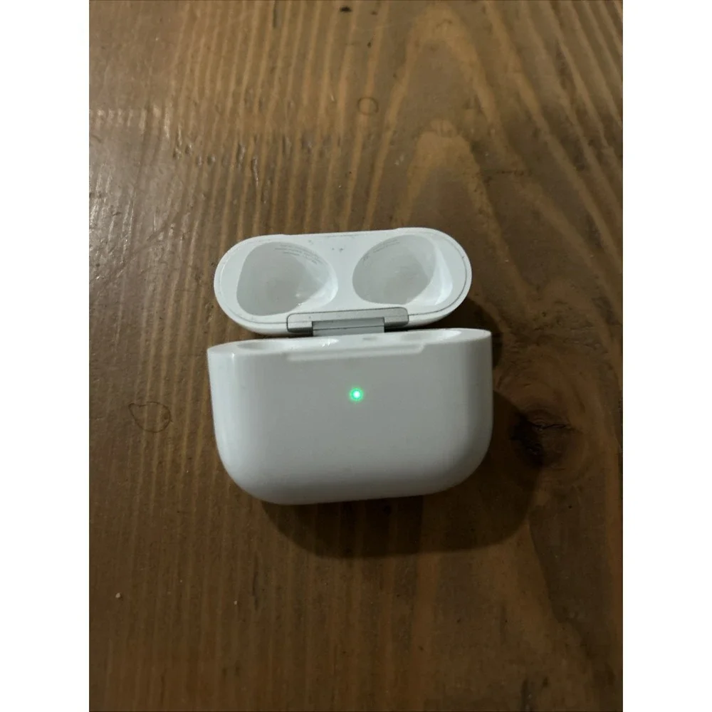 Apple AirPods 3rd Gen Charging Case Genuine Replacement Only‎ A2897 A2566